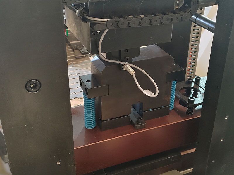 Fabricant de poinçonneuse busbar CNC