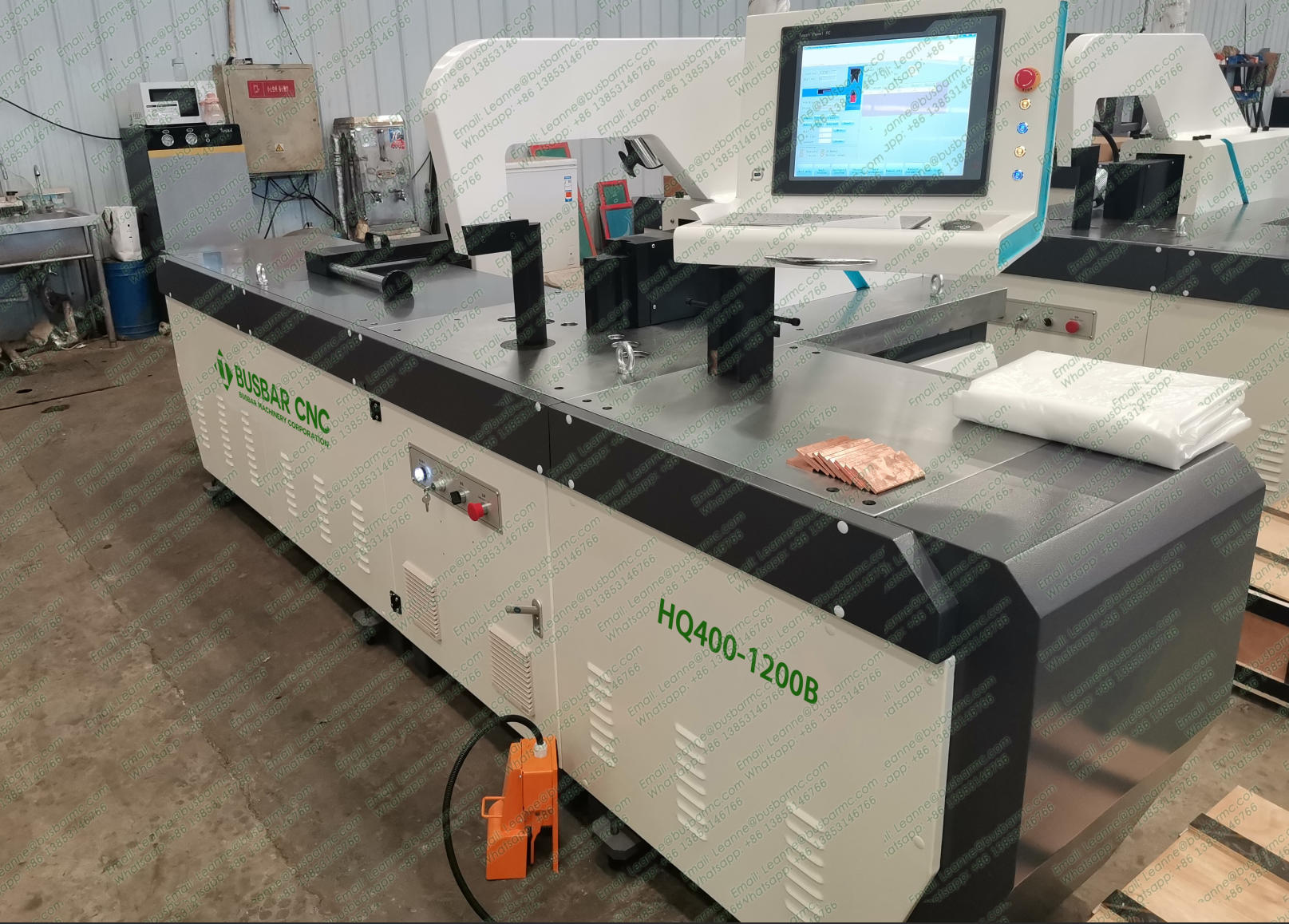 Plieuse de Barres de Cuivre CNC HQ400-1200B – Pres
