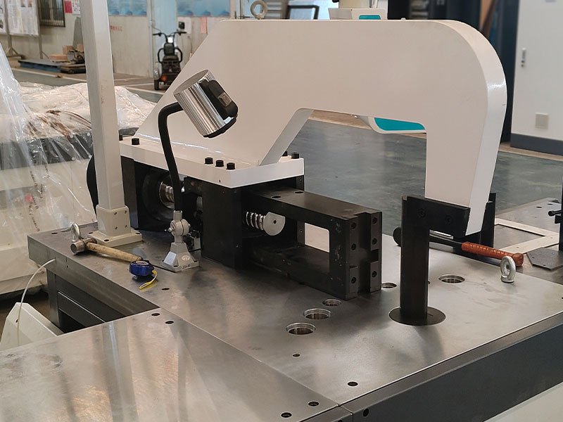 maquina-embarrados-electricos