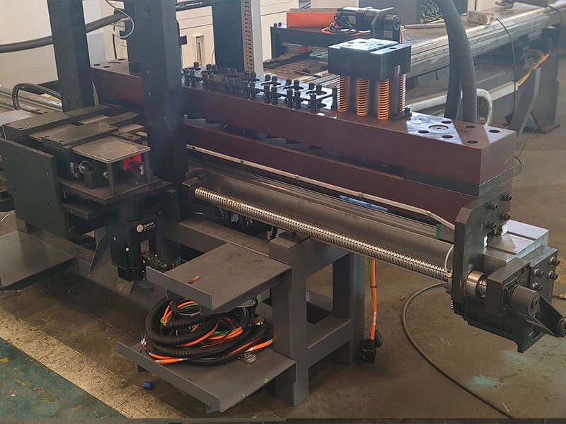 corte-alta-velocidad-pletinas